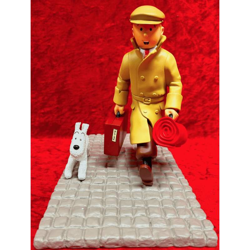 Tintin / Hergé / Moulinsart Ref 45994 / Tintin and Milou suitcase - They arrive - paved base - (2022)