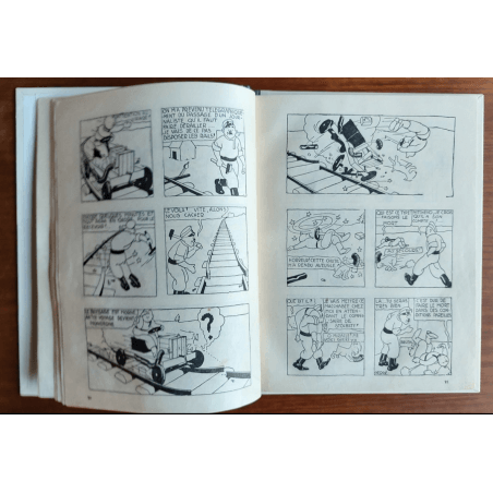 Tintin T.01 / Hergé / Tintin in het land van de Sovjets / C - N&B + Bezoekkaart Hergé - EO - (1930)